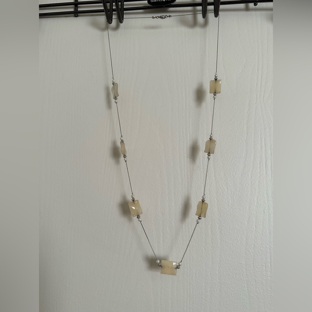 Necklace Silver Toned Pre Owned